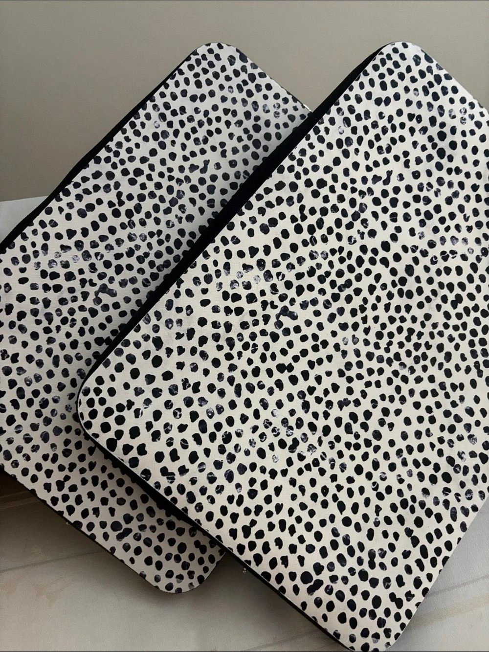 Set of Tech Accessories in Black & White Leopard